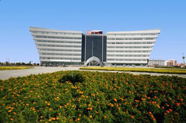 碳纖維布加固讓庫(kù)爾勒經(jīng)濟(jì)技術(shù)開(kāi)發(fā)區(qū)管委會(huì)辦公大樓重放光彩