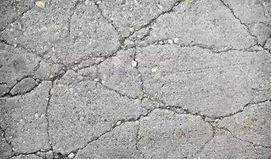 樓板出現裂縫不能忽視！