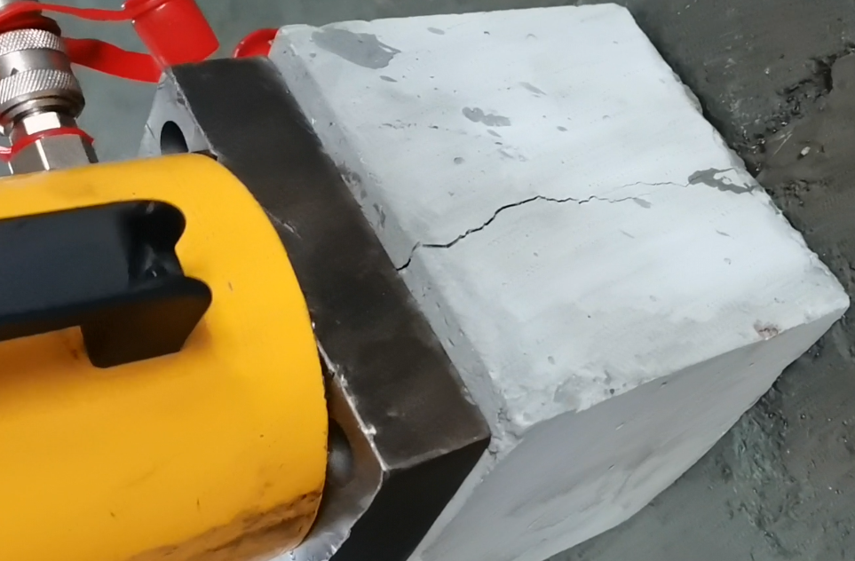 C30混凝土焊接后再拉拔的破壞情況